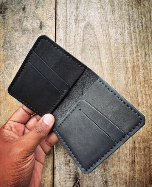 Mystery exclusives 4 cards everyday bifold wallet P255